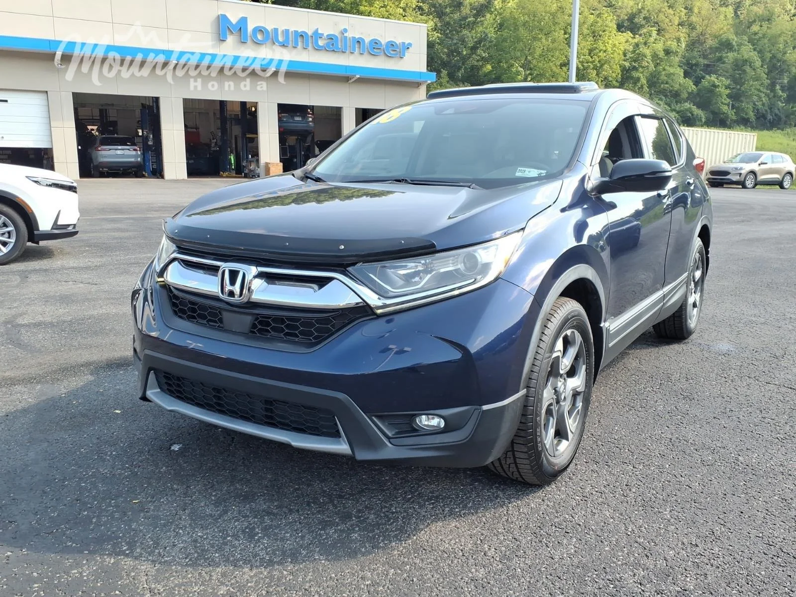 Used 2018 Obsidian Blue Pearl Honda EX-L image 3
