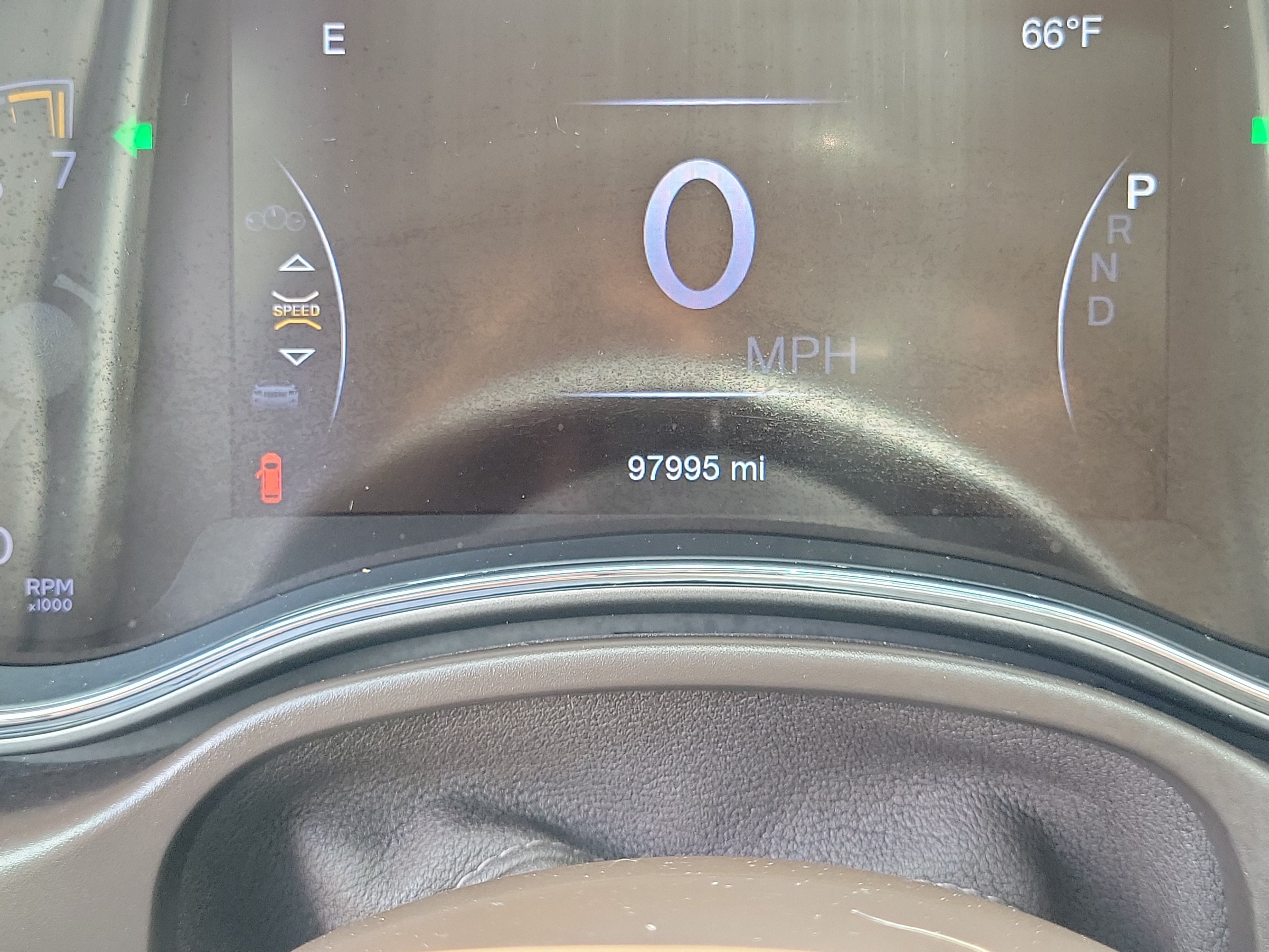 Used 2018 Ivory 3-Coat Jeep Overland image 25