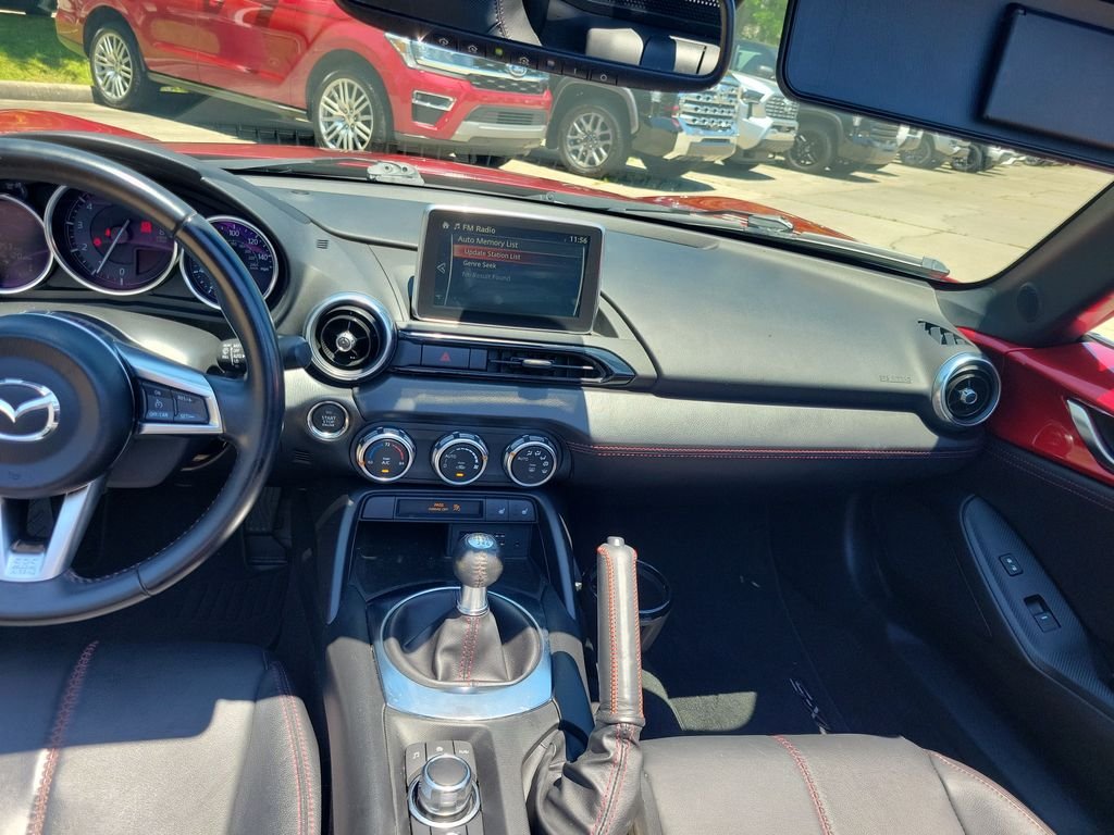 Used 2017 Red Mazda Grand Touring image 25
