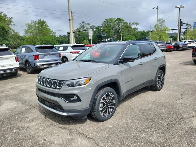 Used 2024 Gray Jeep Limited image 4