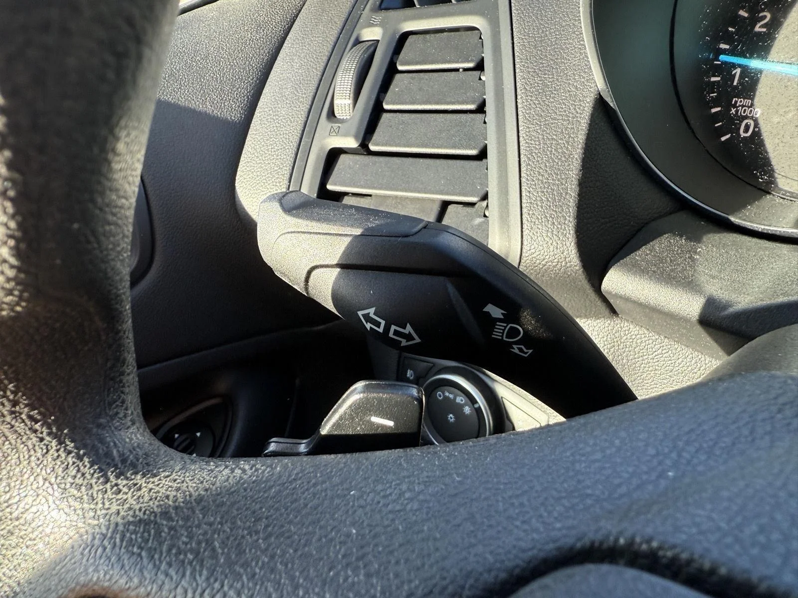 Used 2017 Ruby Red Metallic Tinted Clearcoat Ford SE image 15