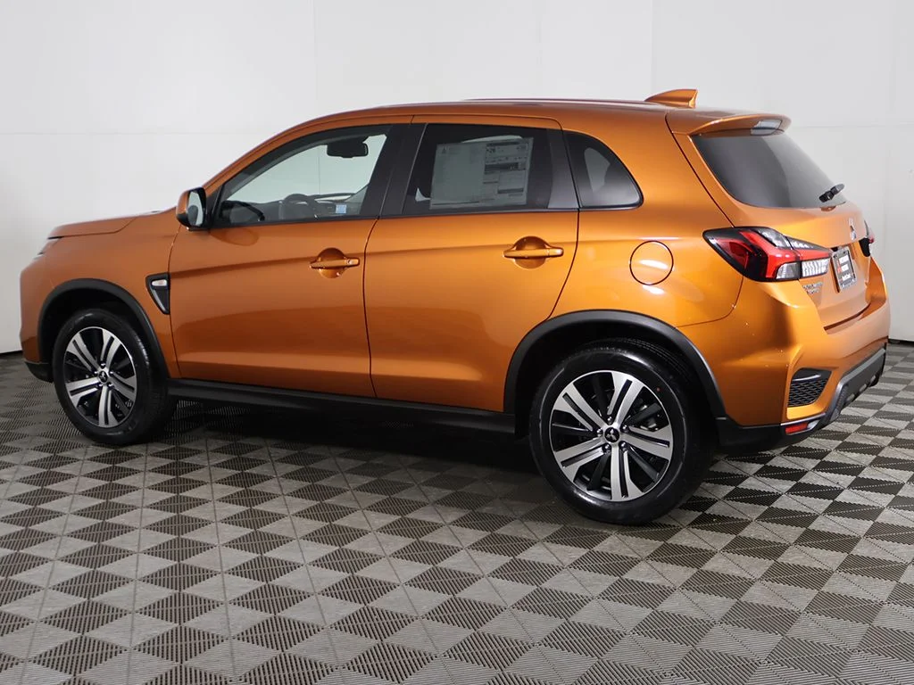 New 2026 Orange Mitsubishi 2.0 ES image 10