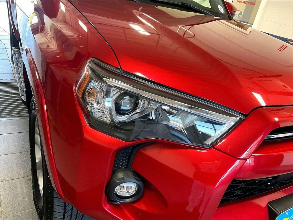 Used 2022 Red Toyota SR5 image 32