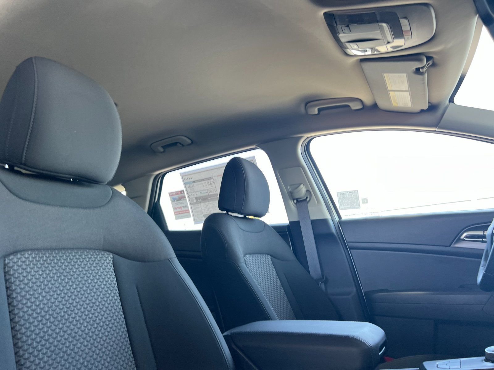 New 2026 Snow White Pearl Kia S image 18