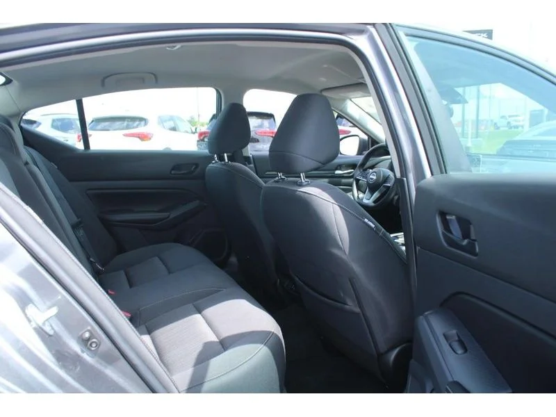 2025 Nissan Altima SV - Photo 12