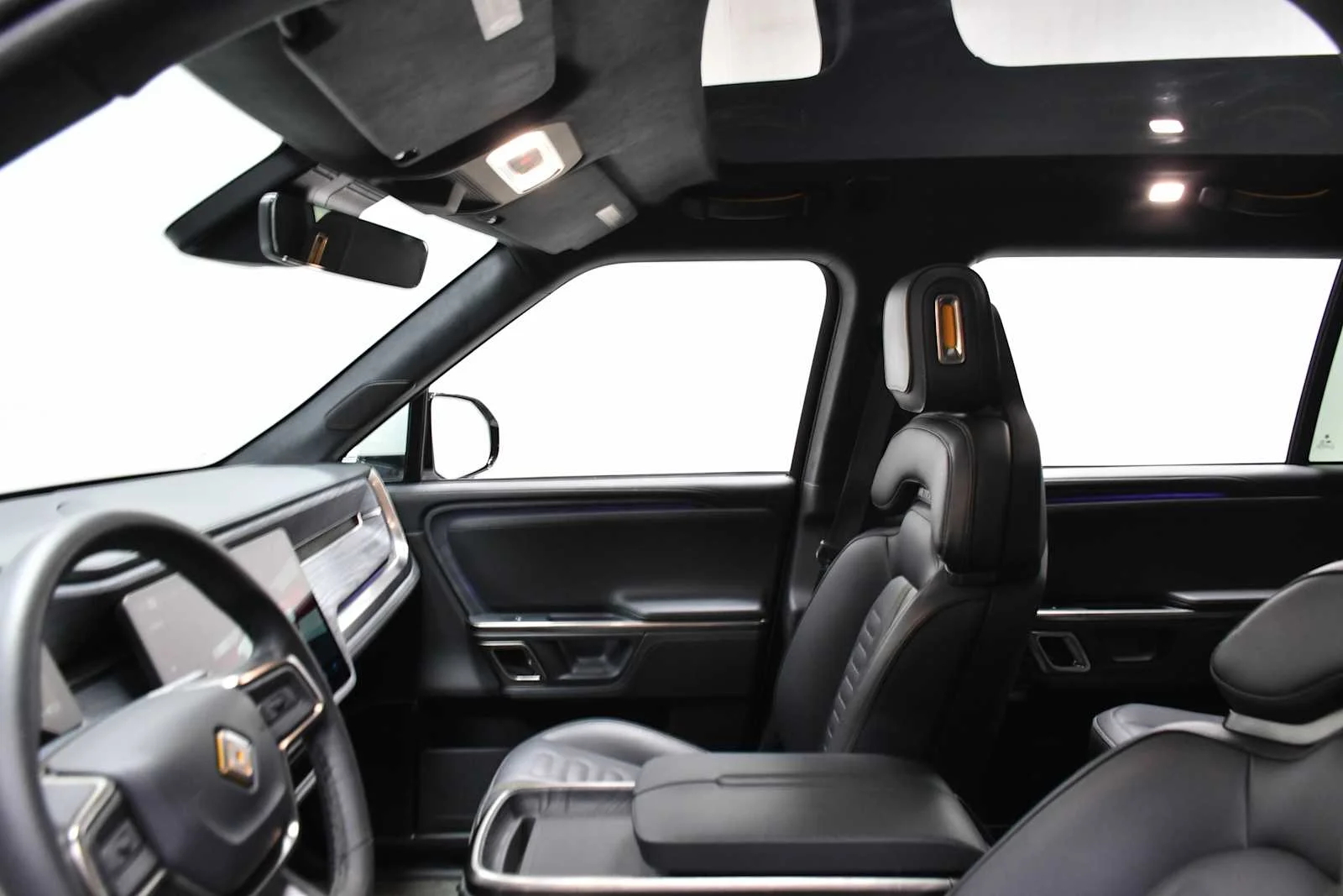 Used 2024 Glacier White Rivian Adventure image 12