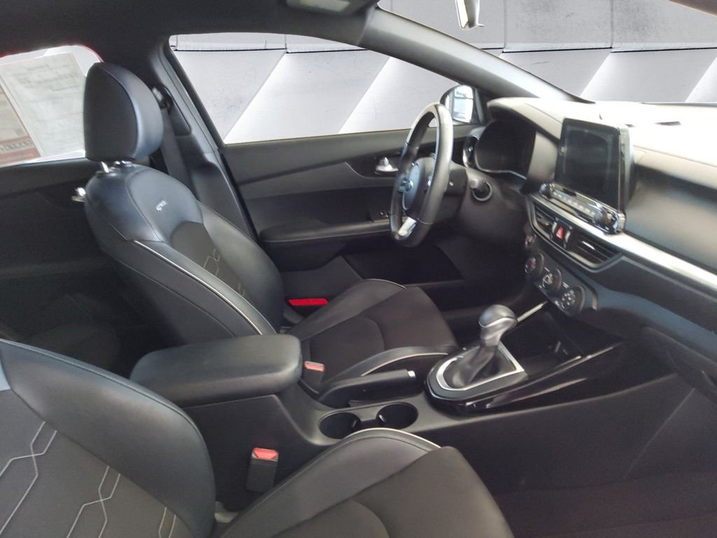 Used 2020 Gray Kia GT-Line image 13