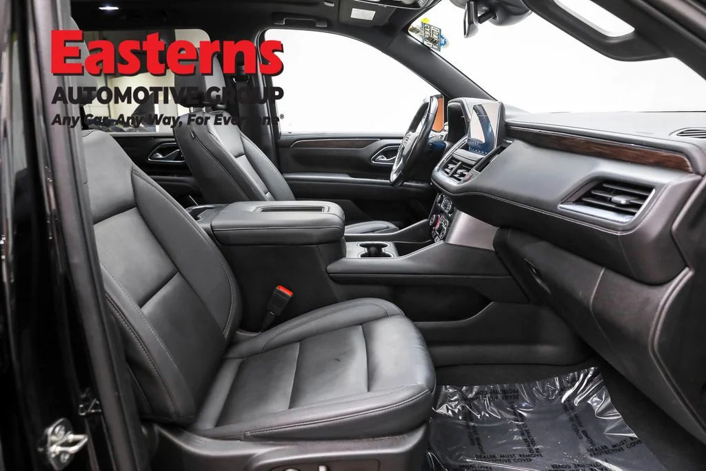 Used 2023 Black Chevrolet Z71 image 26