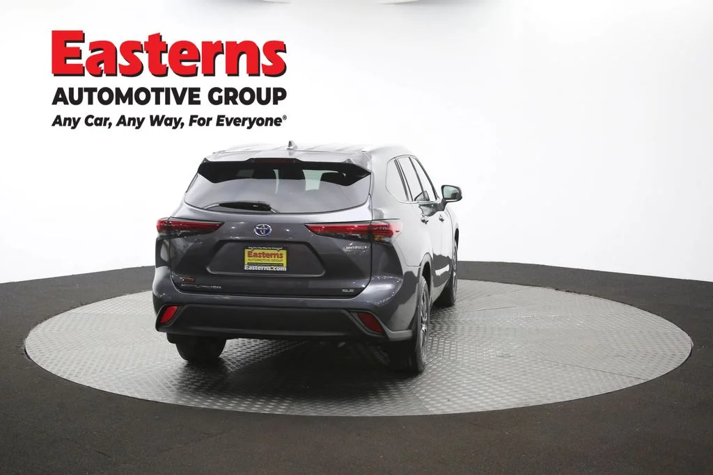 Used 2022 Gray Toyota XLE image 40