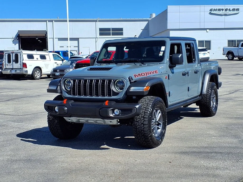 Used 2026 Jeep Gladiator Mojave with VIN 1C6RJTEG6TL151608 for sale in Kansas City
