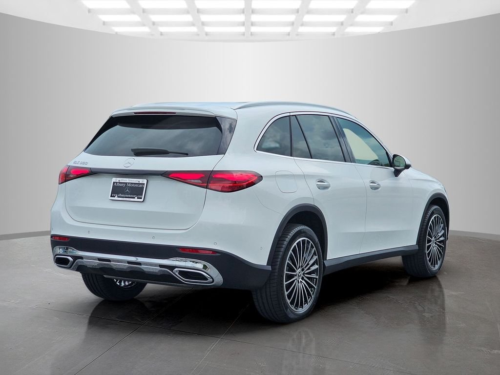New 2026 Polar White Mercedes-Benz GLC 300 image 6