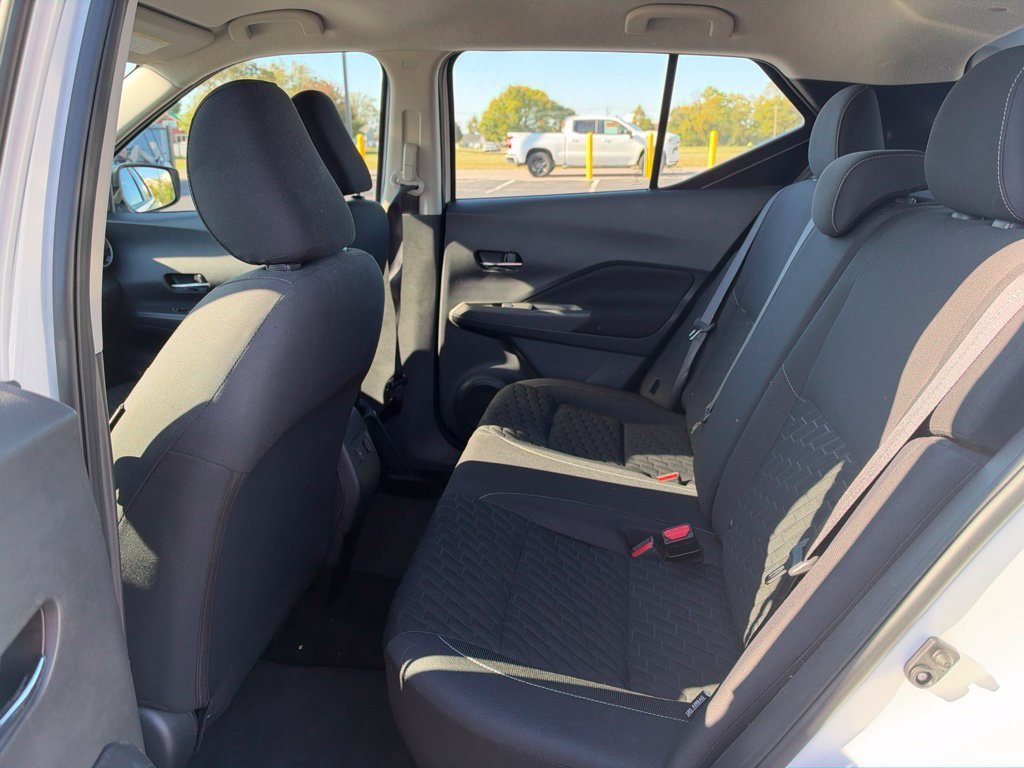 Used 2021 White Nissan SV image 12