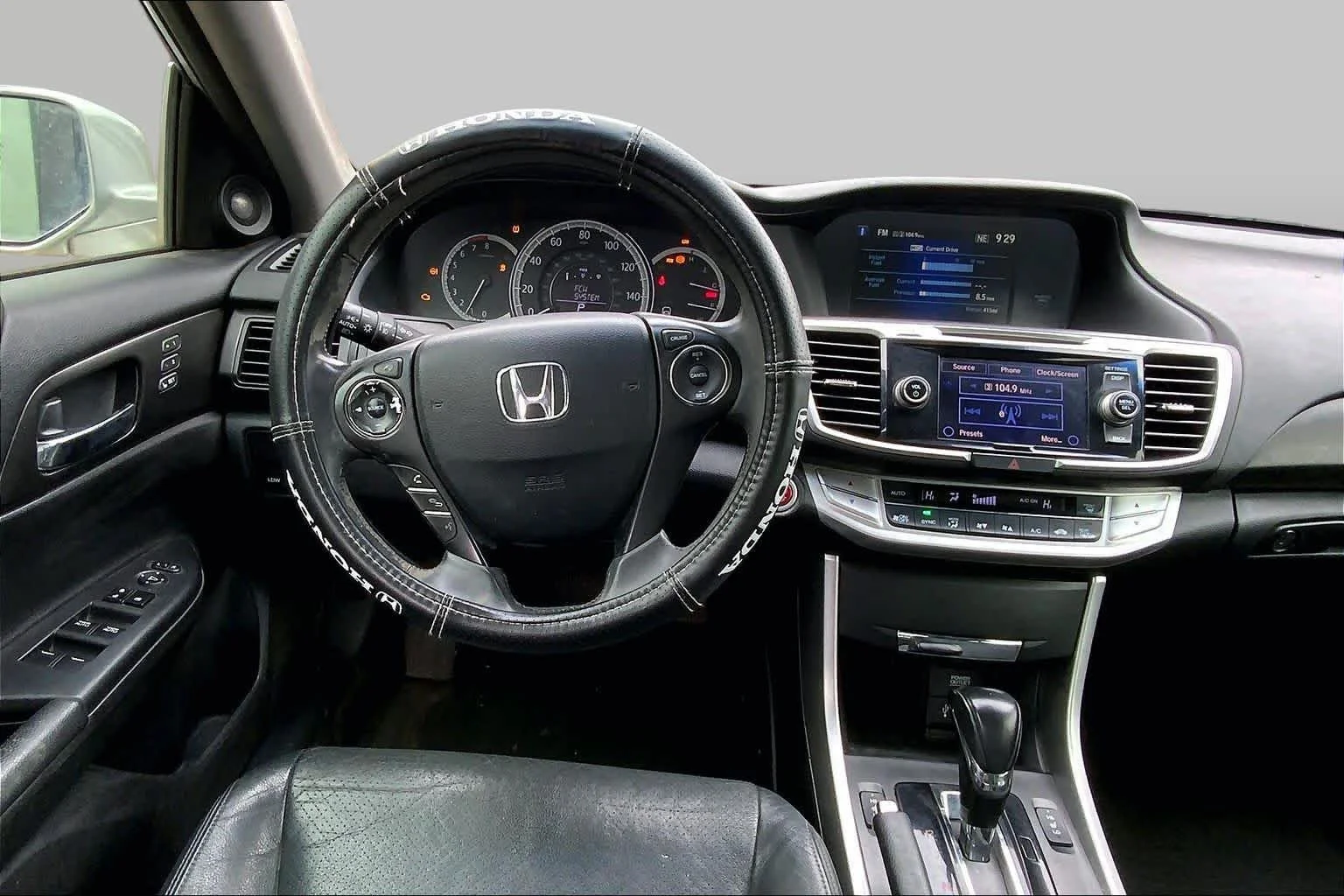 Used 2013 Alabaster Silver Metallic Honda EX-L image 5