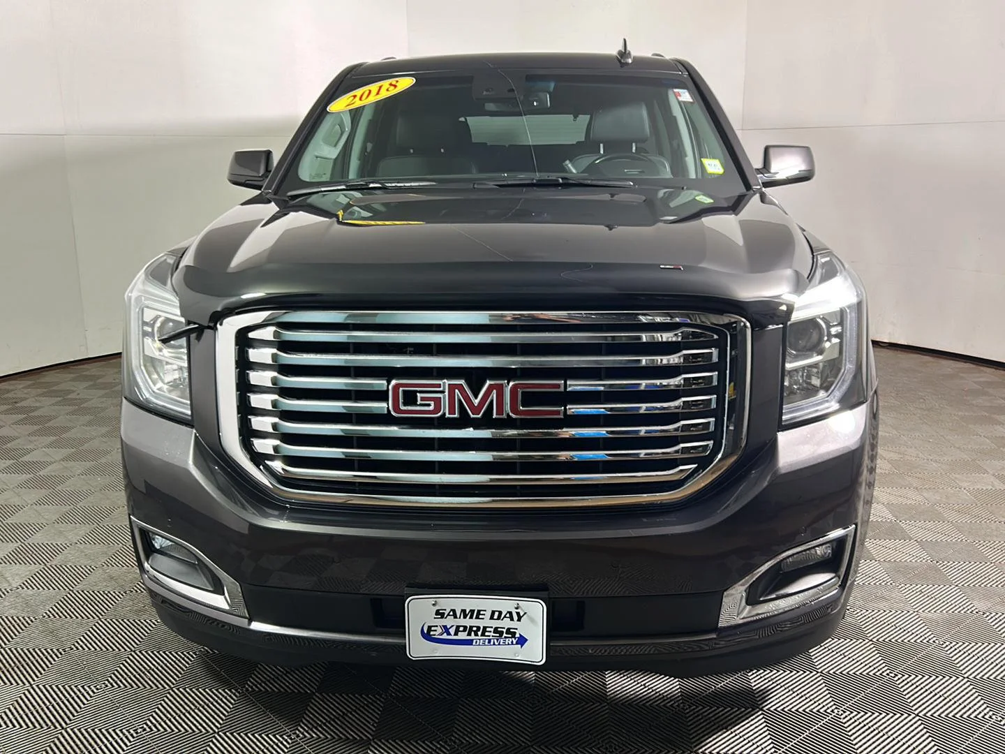 Used 2018 Iridium Metallic GMC SLT image 13