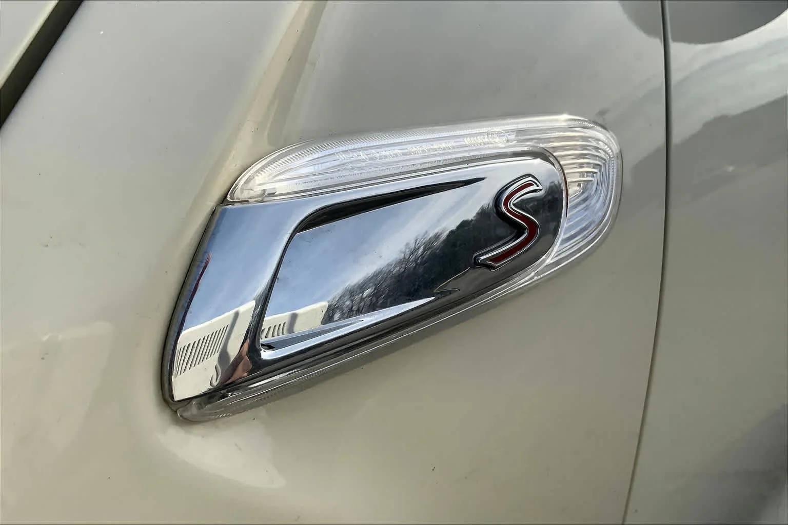 Used 2019 Pepper White MINI Cooper S image 9