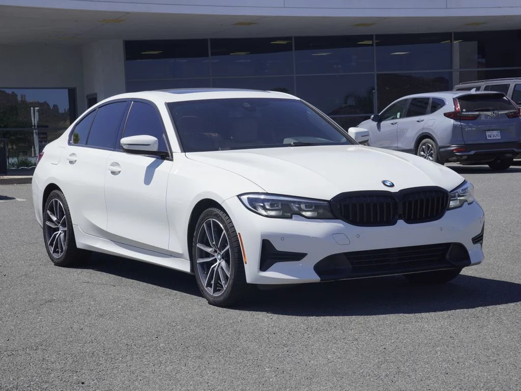 Certified Used 2019 White BMW 330i image 1