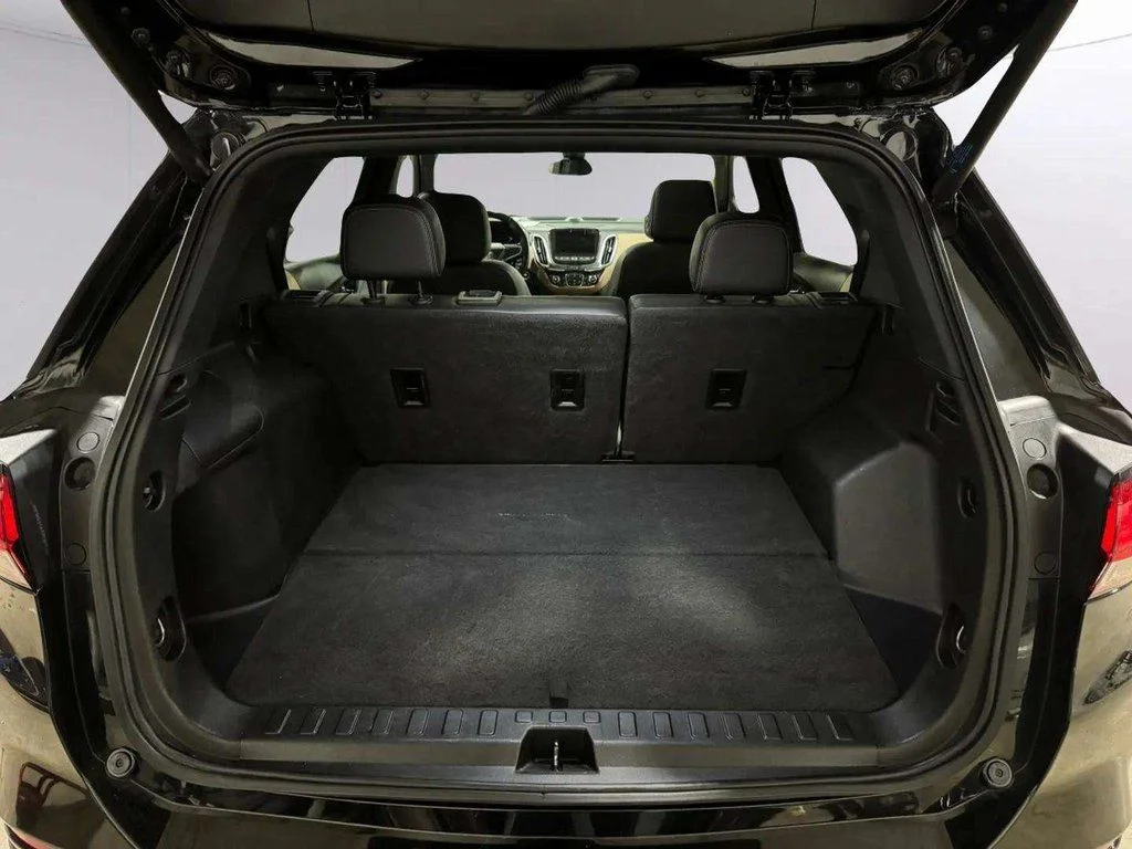 Used 2022 Mosaic Black Metallic Chevrolet Premier image 30