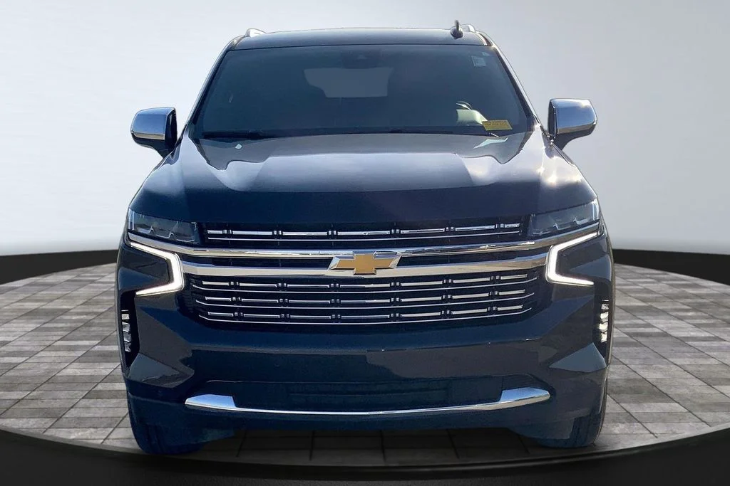 Used 2023 Chevrolet Suburban Premier with VIN 1GNSKFKD1PR276660 for sale in Kansas City