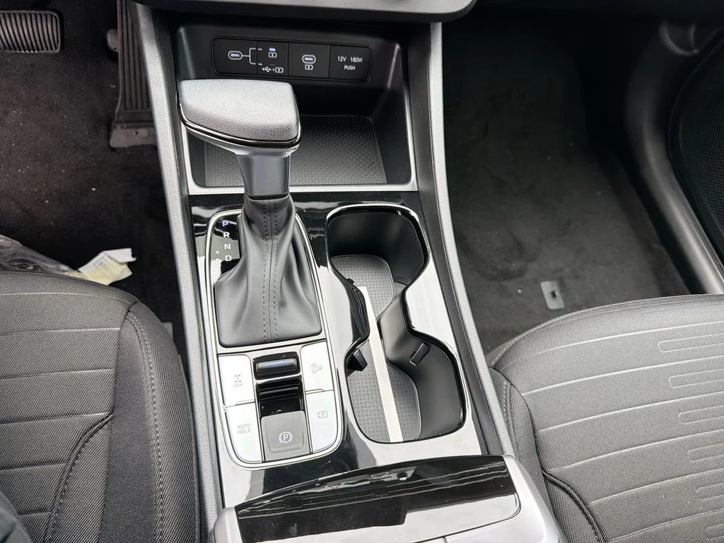 New 2026 White Hyundai SE image 26