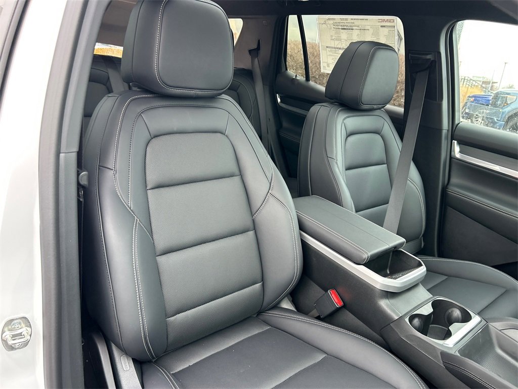 2026 GMC TERRAIN - Image 35