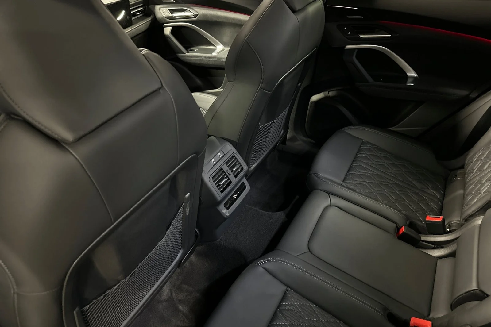 New 2026 Mythos Black Metallic Audi Premium Plus 3.0 TFSI quattro image 11