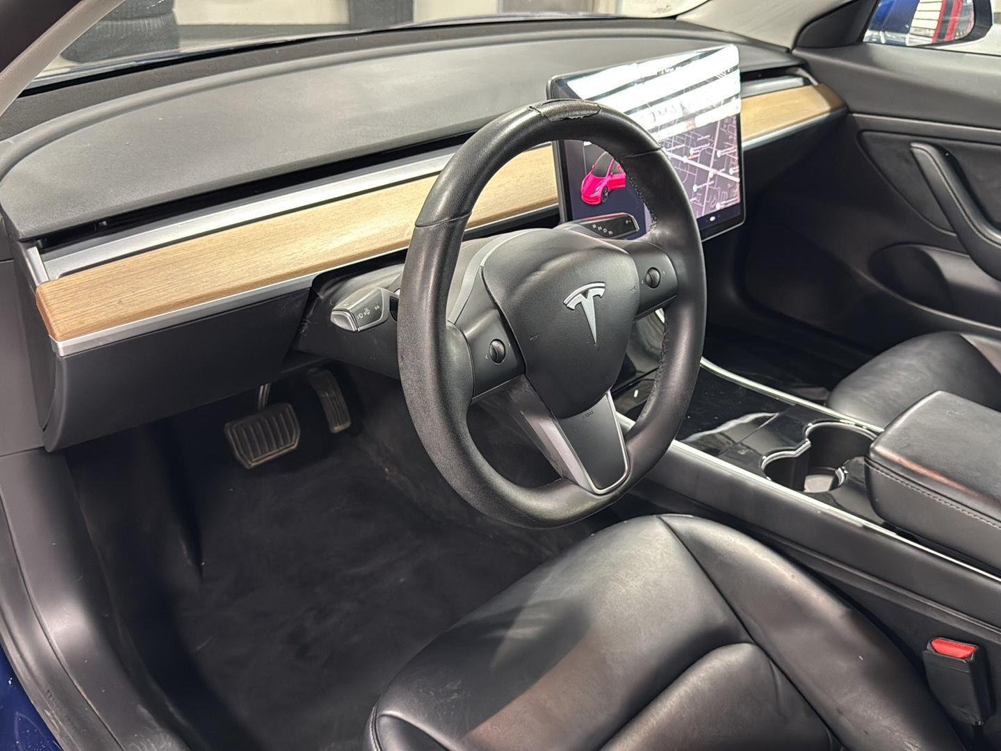 Used 2020 Pearl White Multi-Coat Tesla Standard Range image 27
