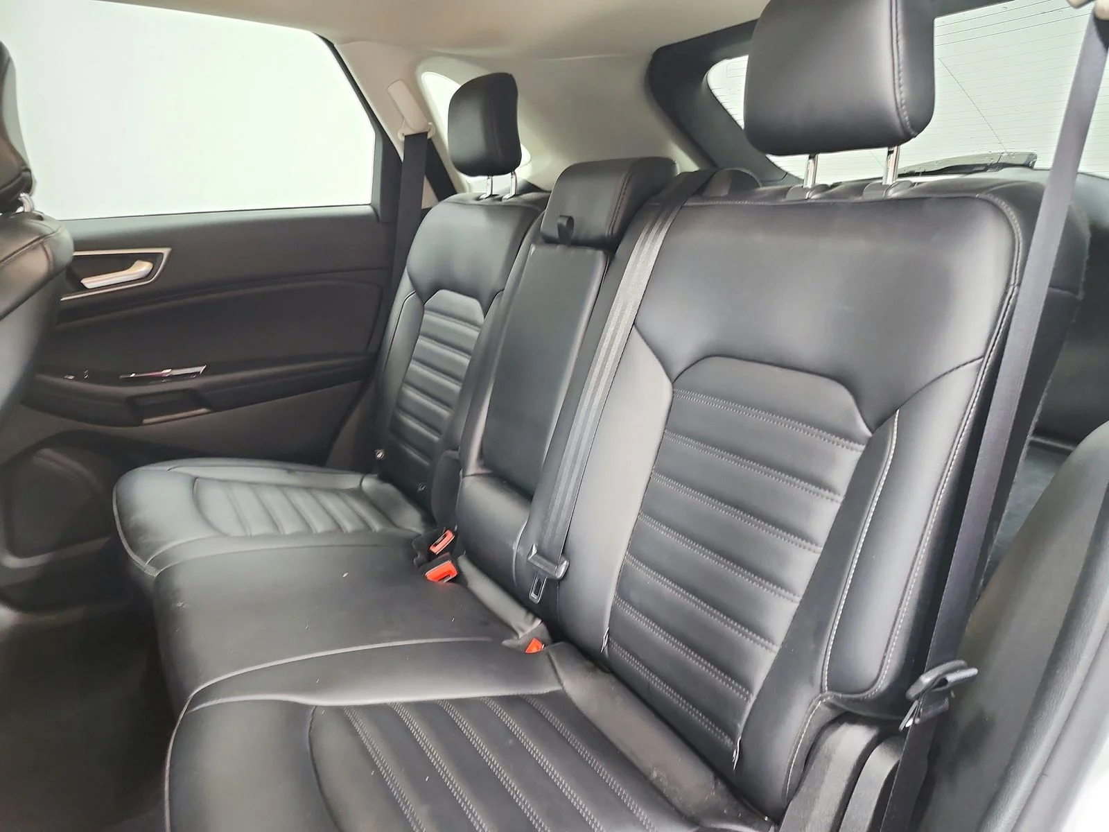 Used 2019 Silver Ford SEL image 10