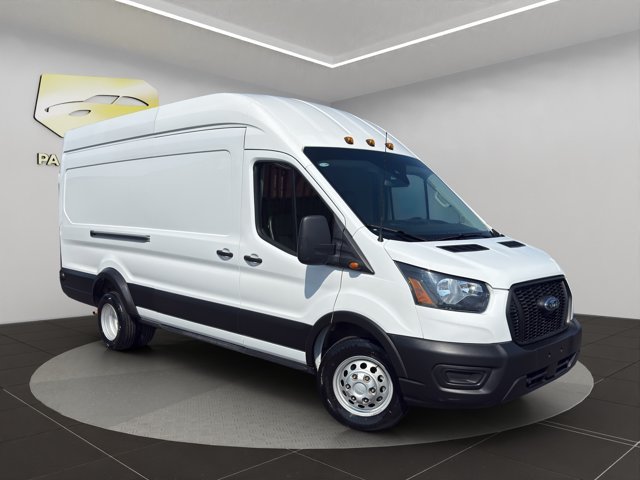 Used 2024 White Ford  image 1