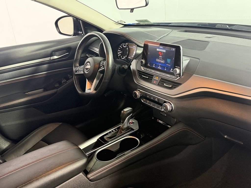 Used 2023 Blue Nissan 2.5 SR image 32
