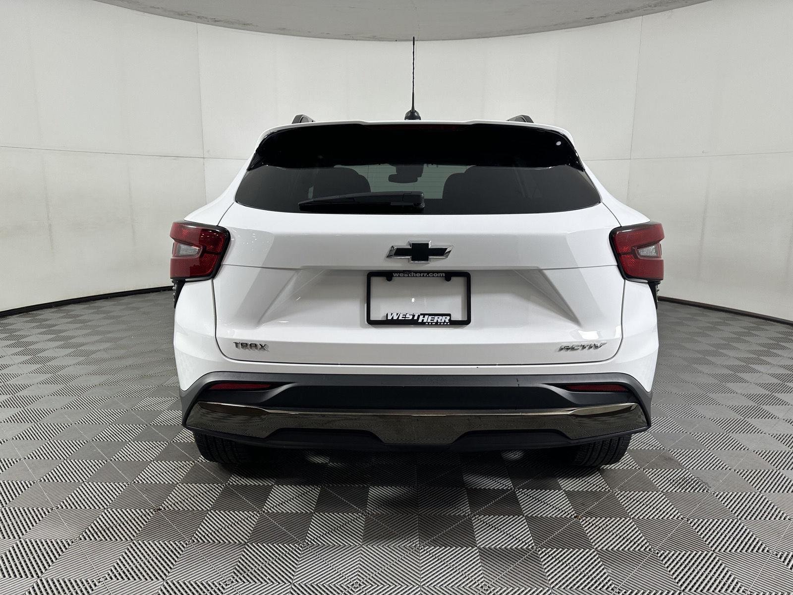 Used 2024 Summit White Chevrolet ACTIV image 16