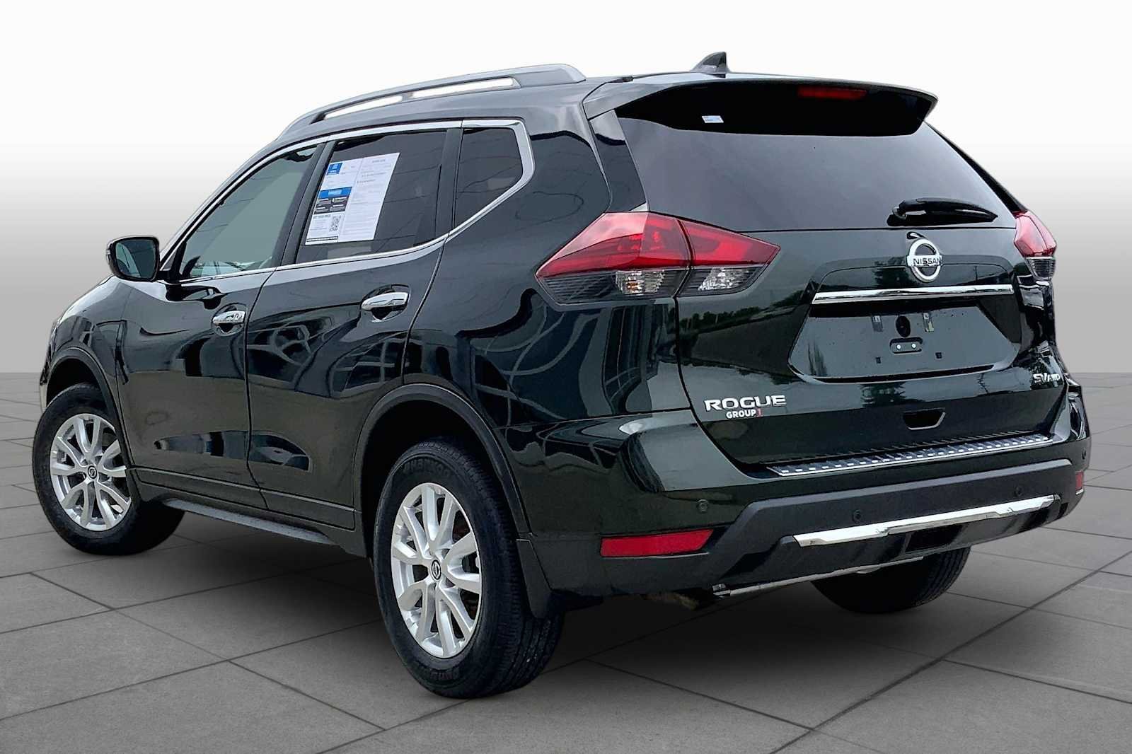 Used 2019 MIDNIGHT PINE M Nissan SV image 12