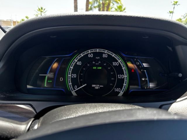Used 2017 Lunar Silver Metallic Honda Touring image 11