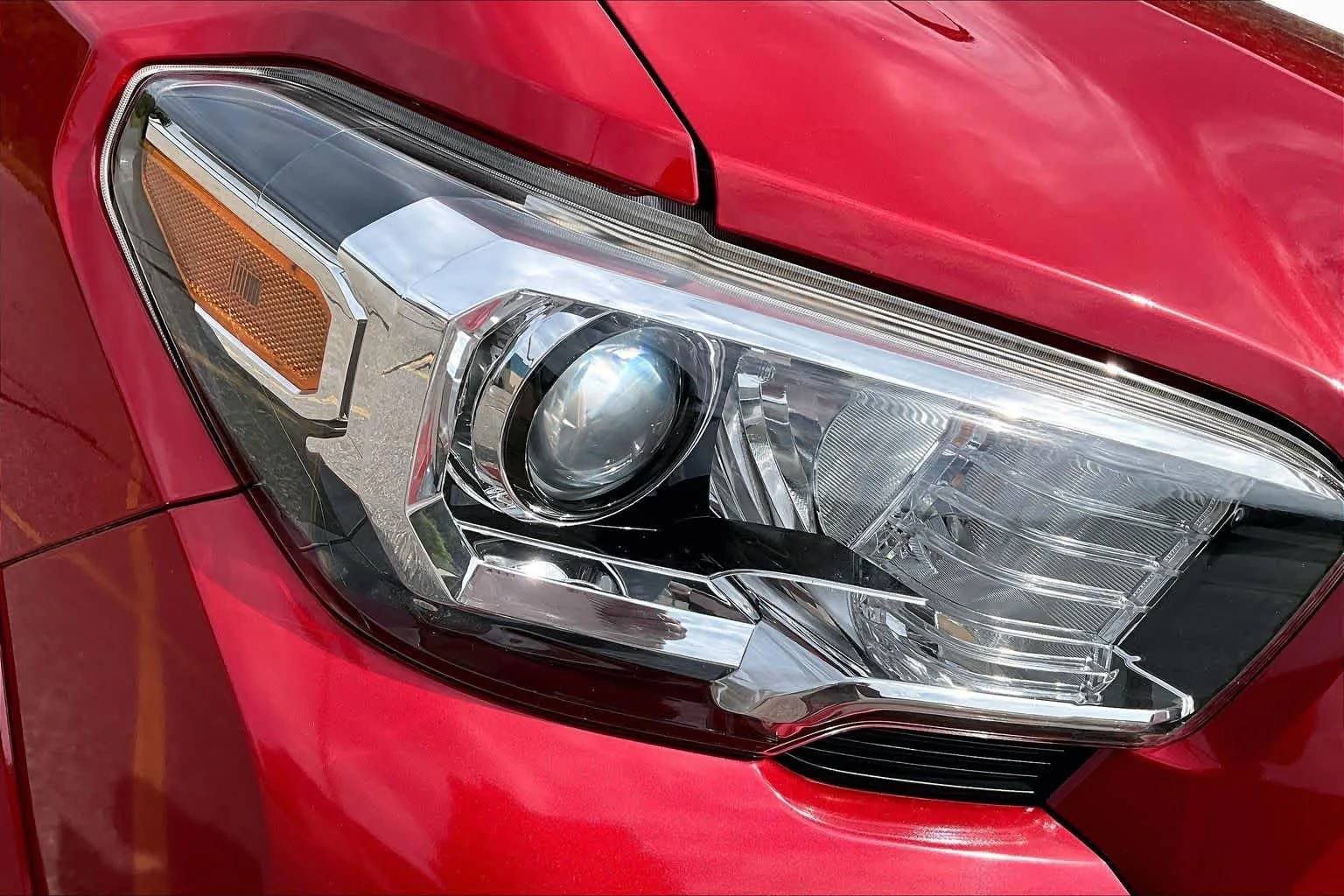 Used 2017 Barcelona Red Metallic Toyota SR5 image 27