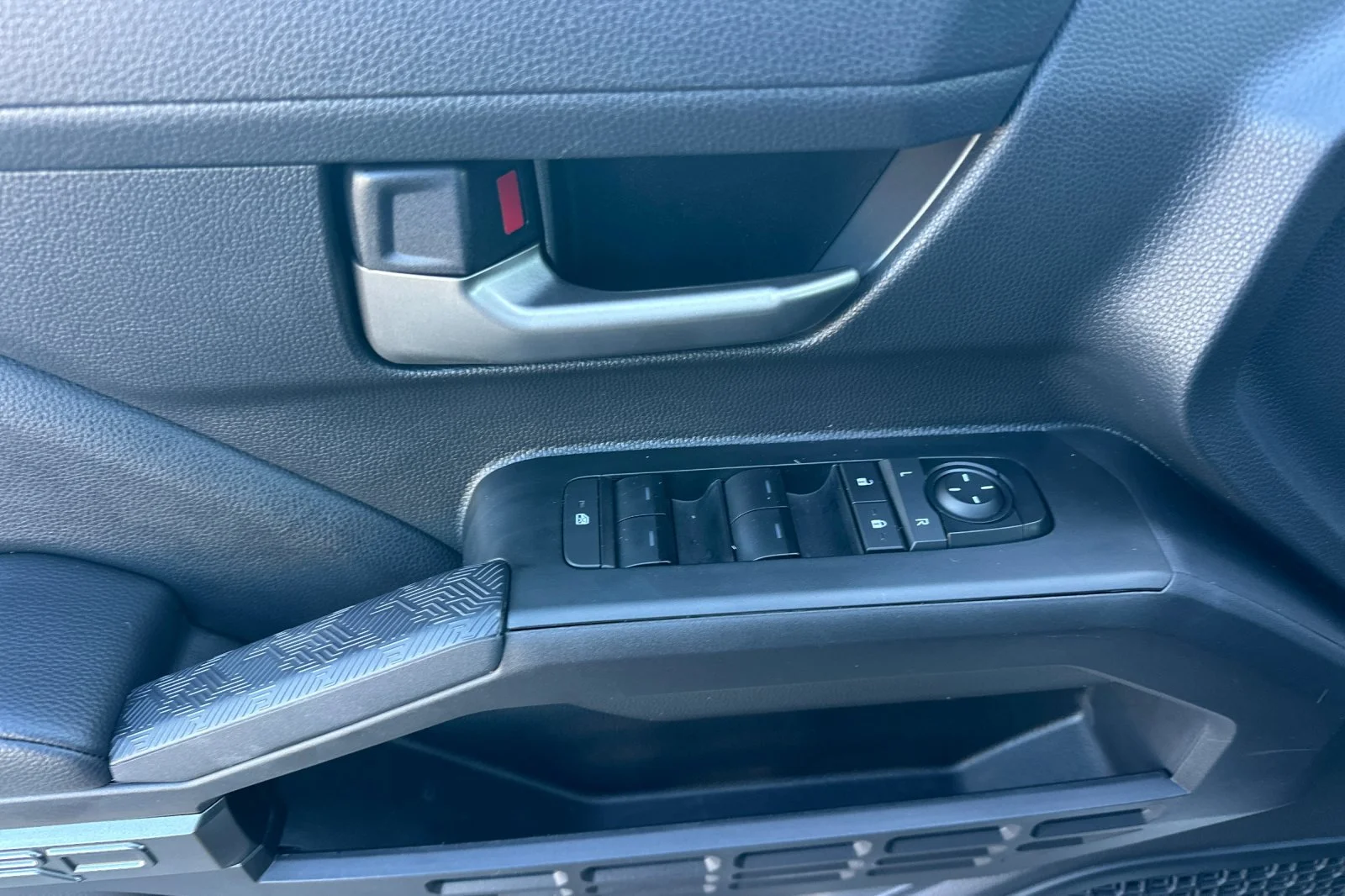 2024 Toyota Tacoma TRD Sport - Photo 19