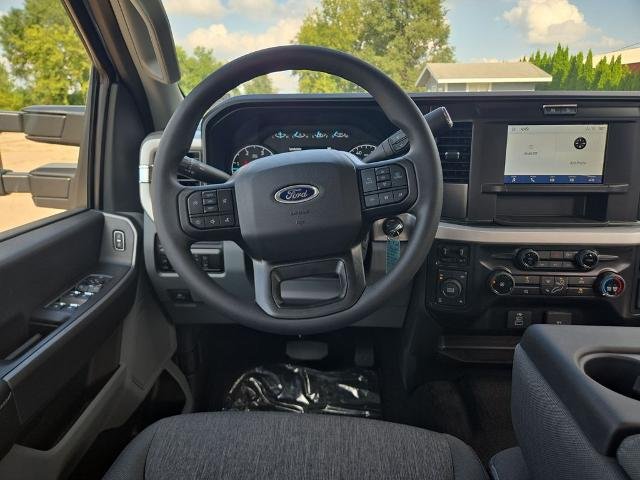 New 2026 Oxford White Ford F-250® XL image 35