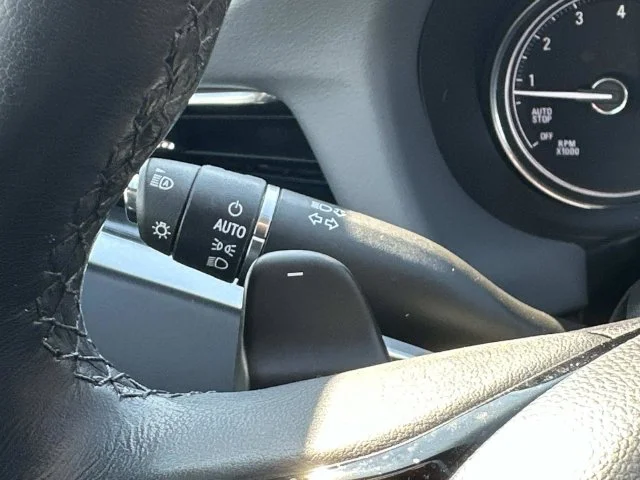 Used 2023 Black Buick Essence image 28