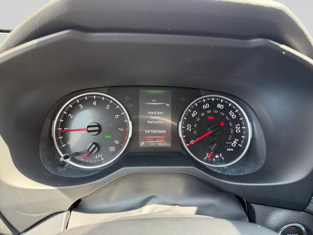 Used 2022 Green Toyota XLE Premium image 14