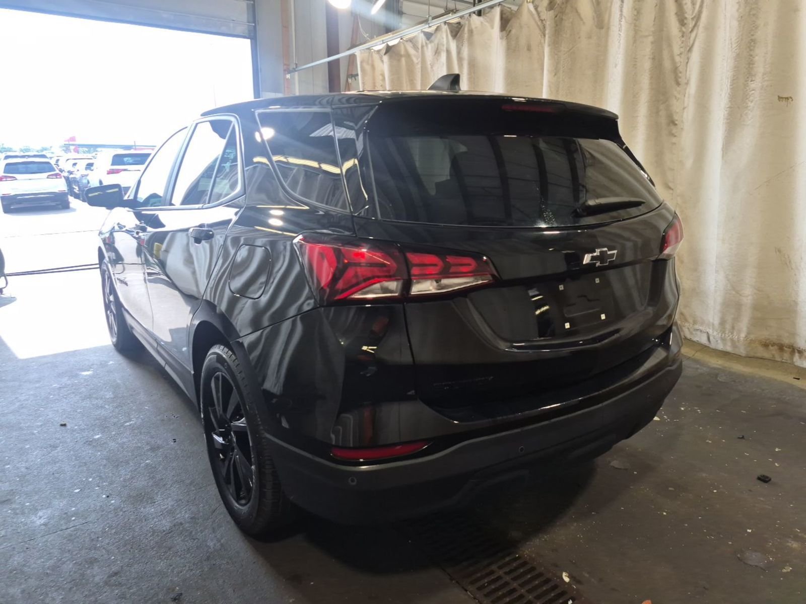 Used 2024 Chevrolet Equinox LS with VIN 3GNAXHEG5RL330633 for sale in Kansas City