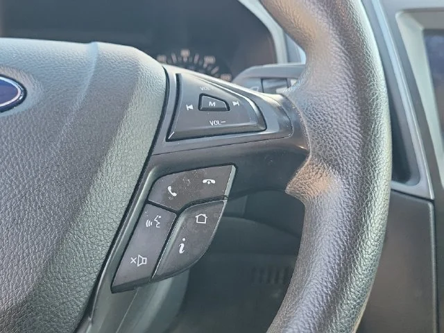 2020 Ford Edge SE - Photo 25