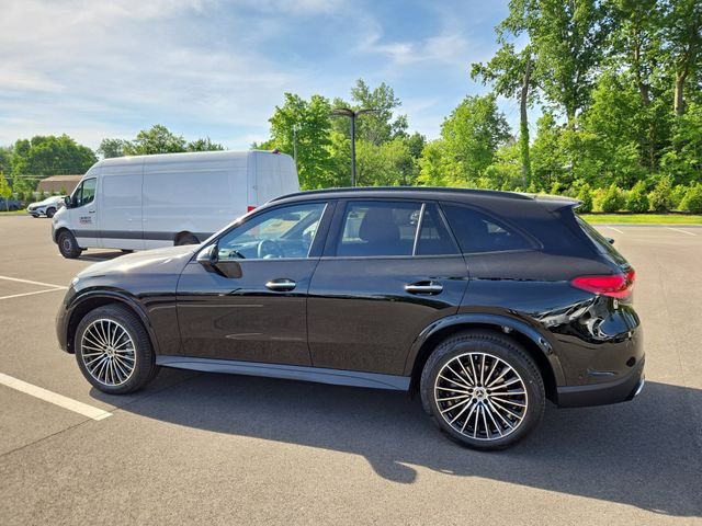 New 2026 Black Mercedes-Benz GLC300 image 6