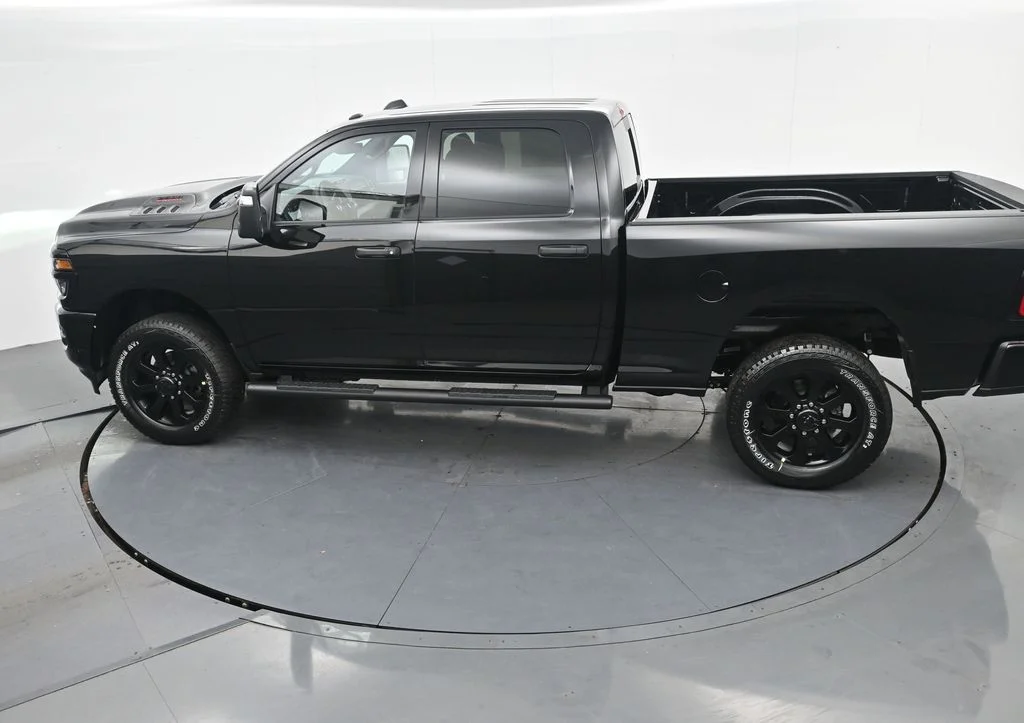 New 2026 Diamond Black Crystal Pearl-Coat Exterior Paint RAM  image 30