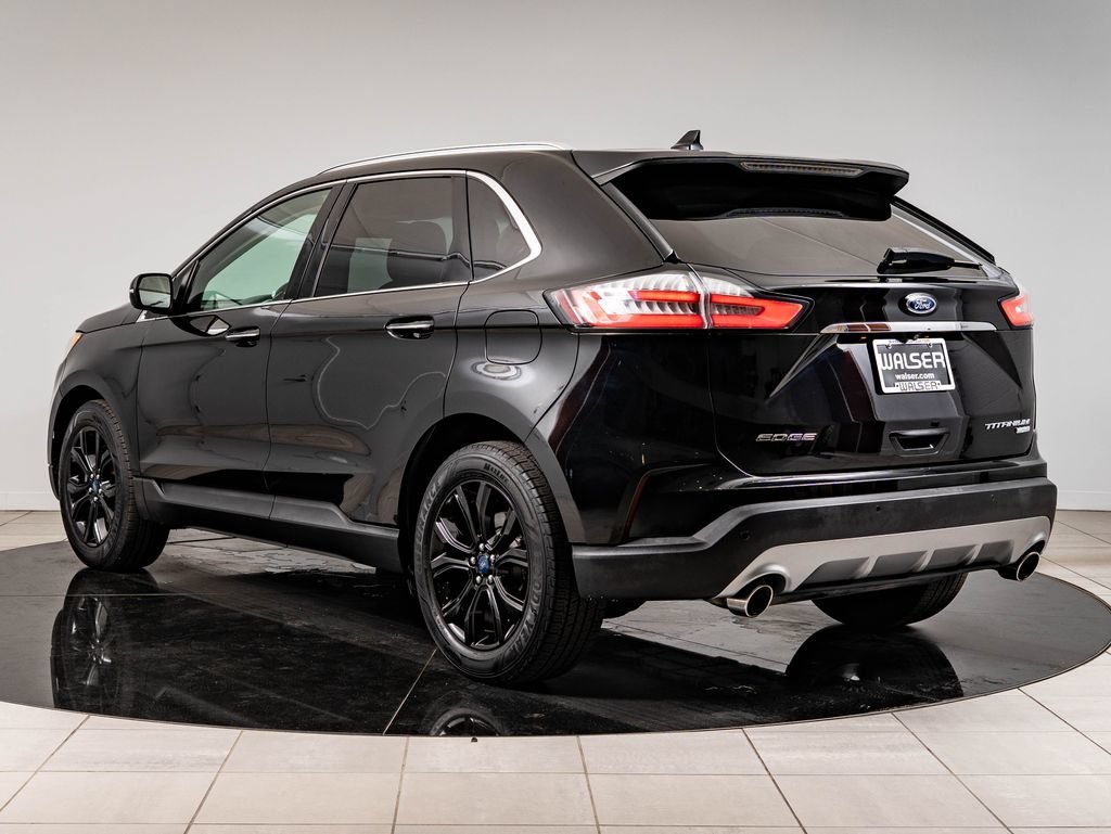 Used 2019 Agate Black Metallic Ford Titanium image 6