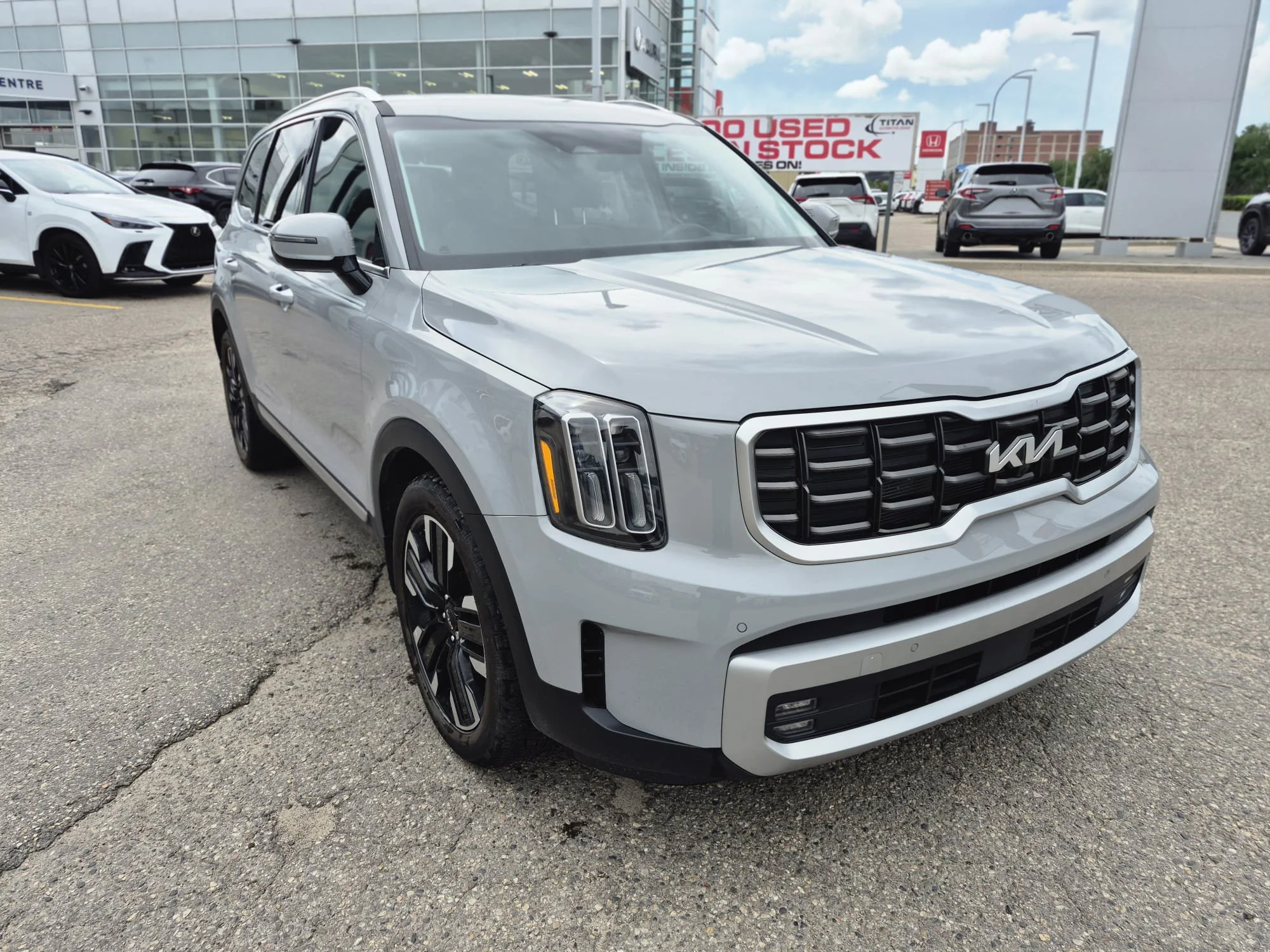 Certified Used 2024 Wolf Grey Kia SX Limited AWD*7 Pass | Adaptive Cruise  | Nav | HUD | 360 Cam | Cooled Leather | Pano Roof image 5