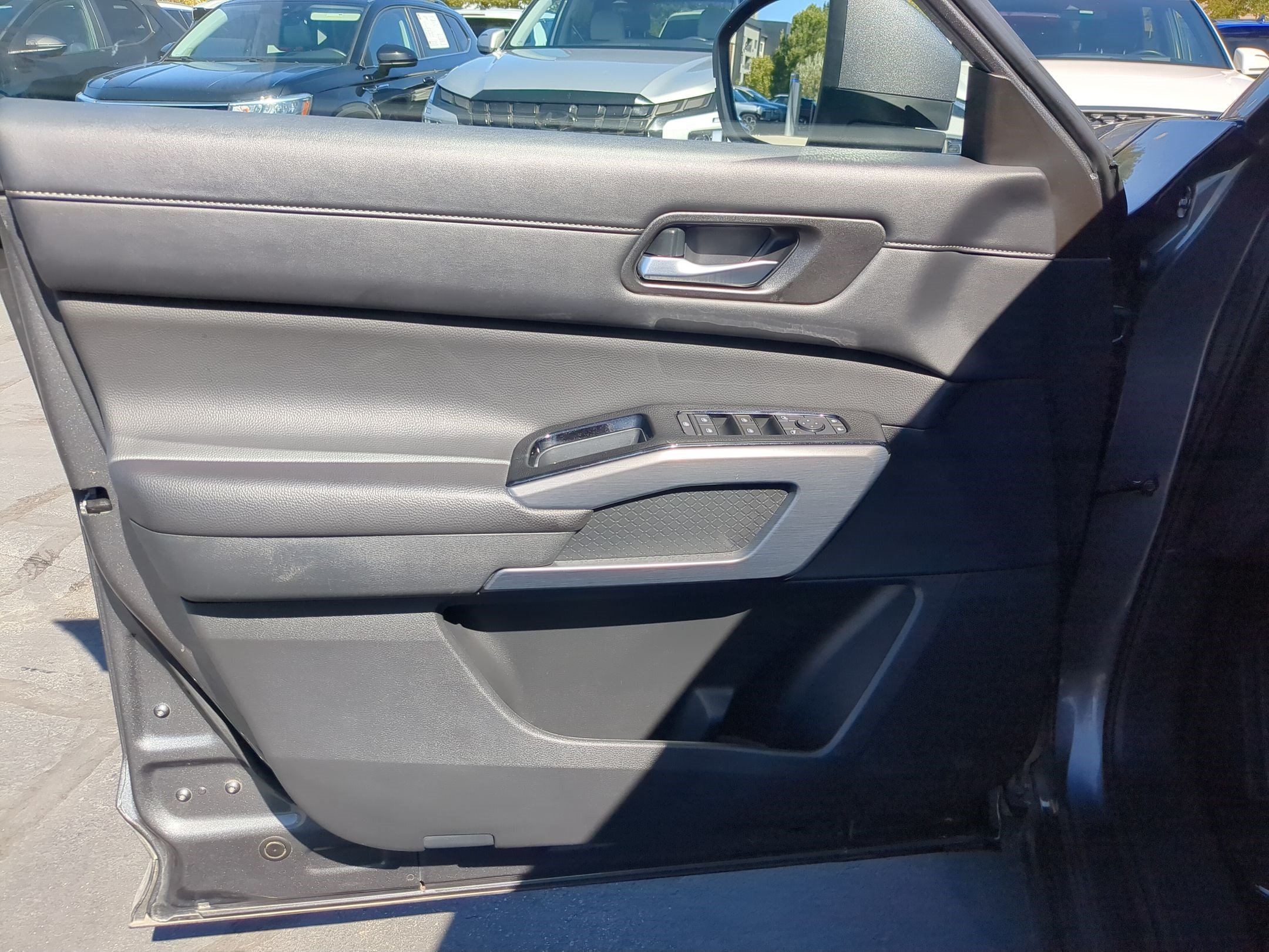 Ken Garff Cert 2025 Gun Metallic Nissan SL image 13