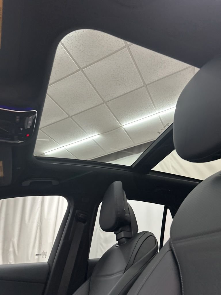 New 2026 Black Mercedes-Benz GLC 300 image 22