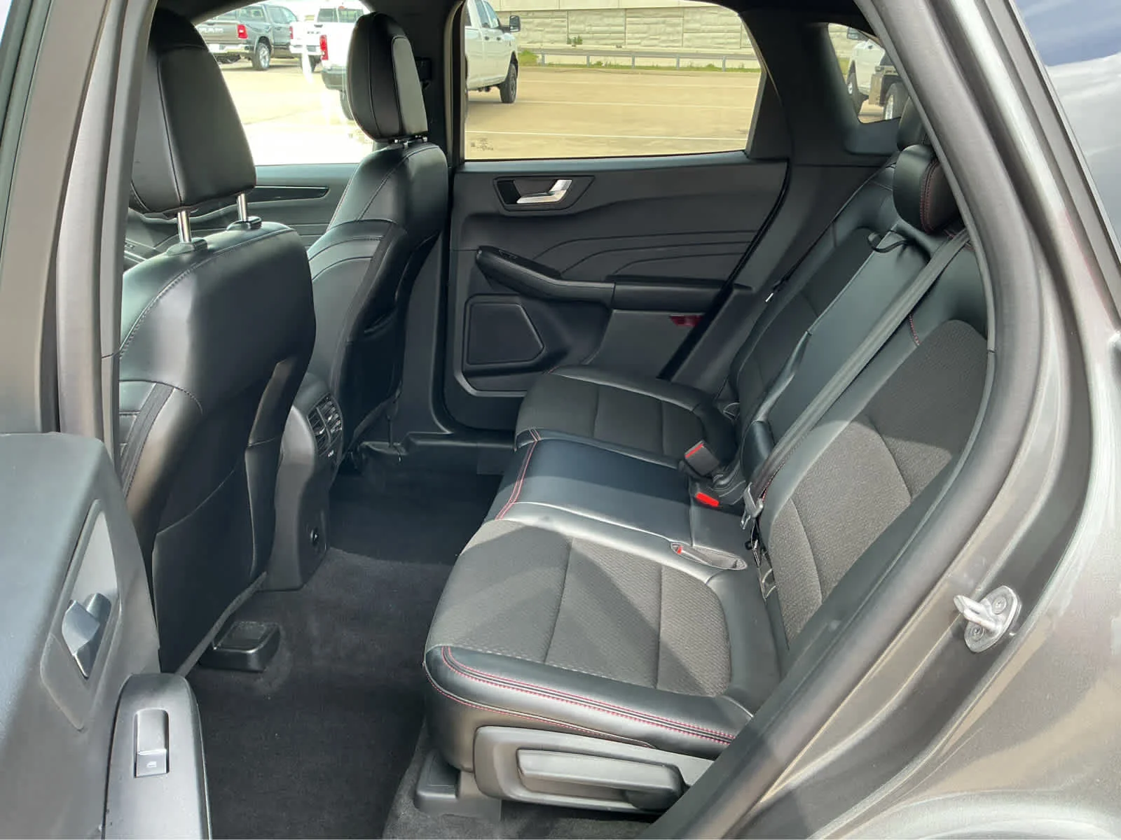 Used 2025 Carbonized Gray Metallic Ford ST-Line image 15
