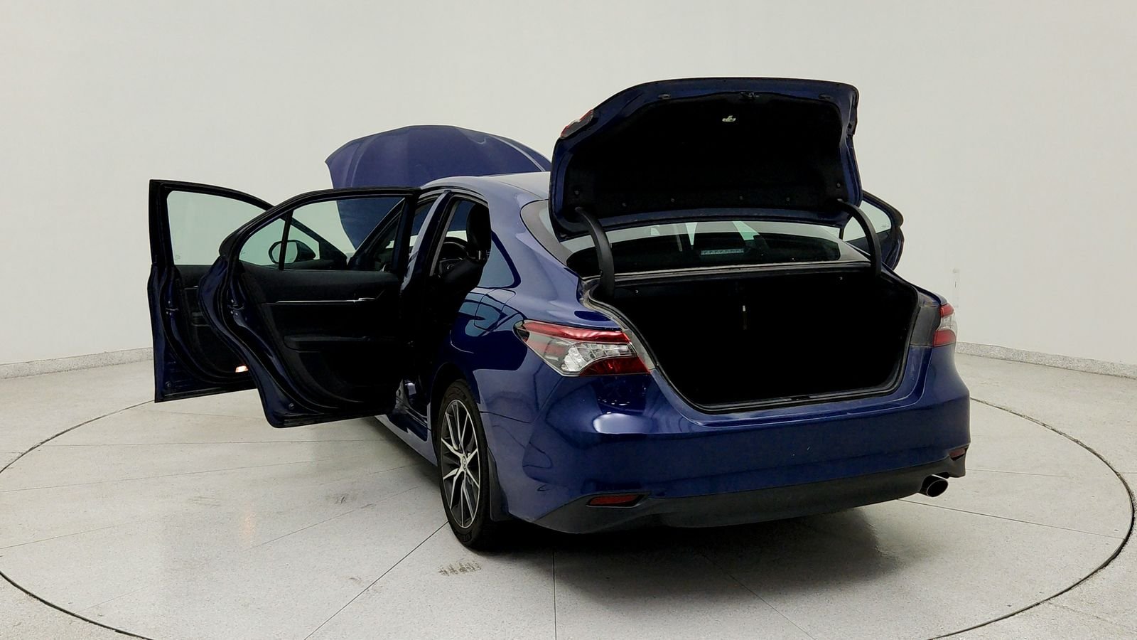Used 2024 Blue Toyota XLE image 13