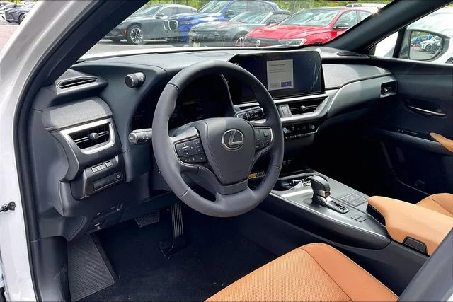 New 2026 Ultra White Lexus 300h Premium image 6