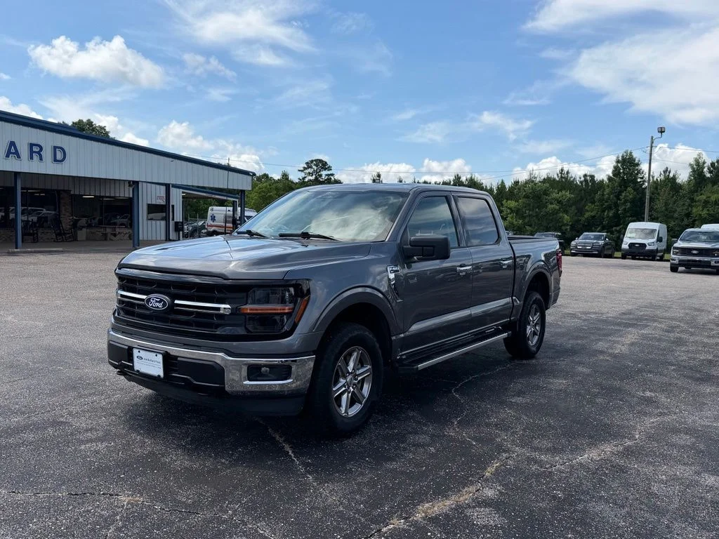 Used 2025 Gray Ford XLT image 17