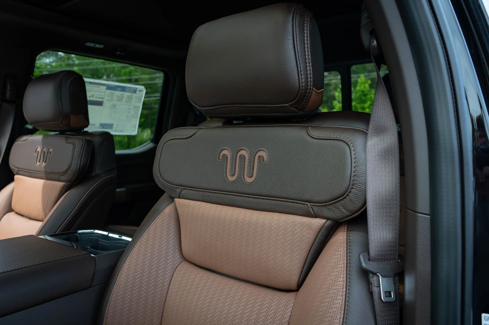 New 2026 Agate Black Metallic Ford F-250® King Ranch® image 32